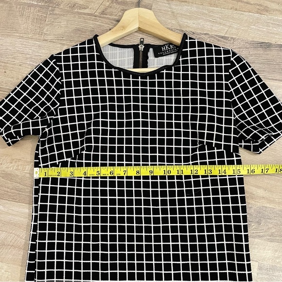 Vintage | Black and White Geometric Tee - Picture 7 of 9